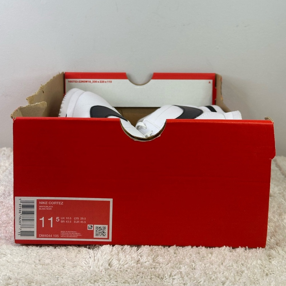 Nike Cortez - Picture 12 of 13